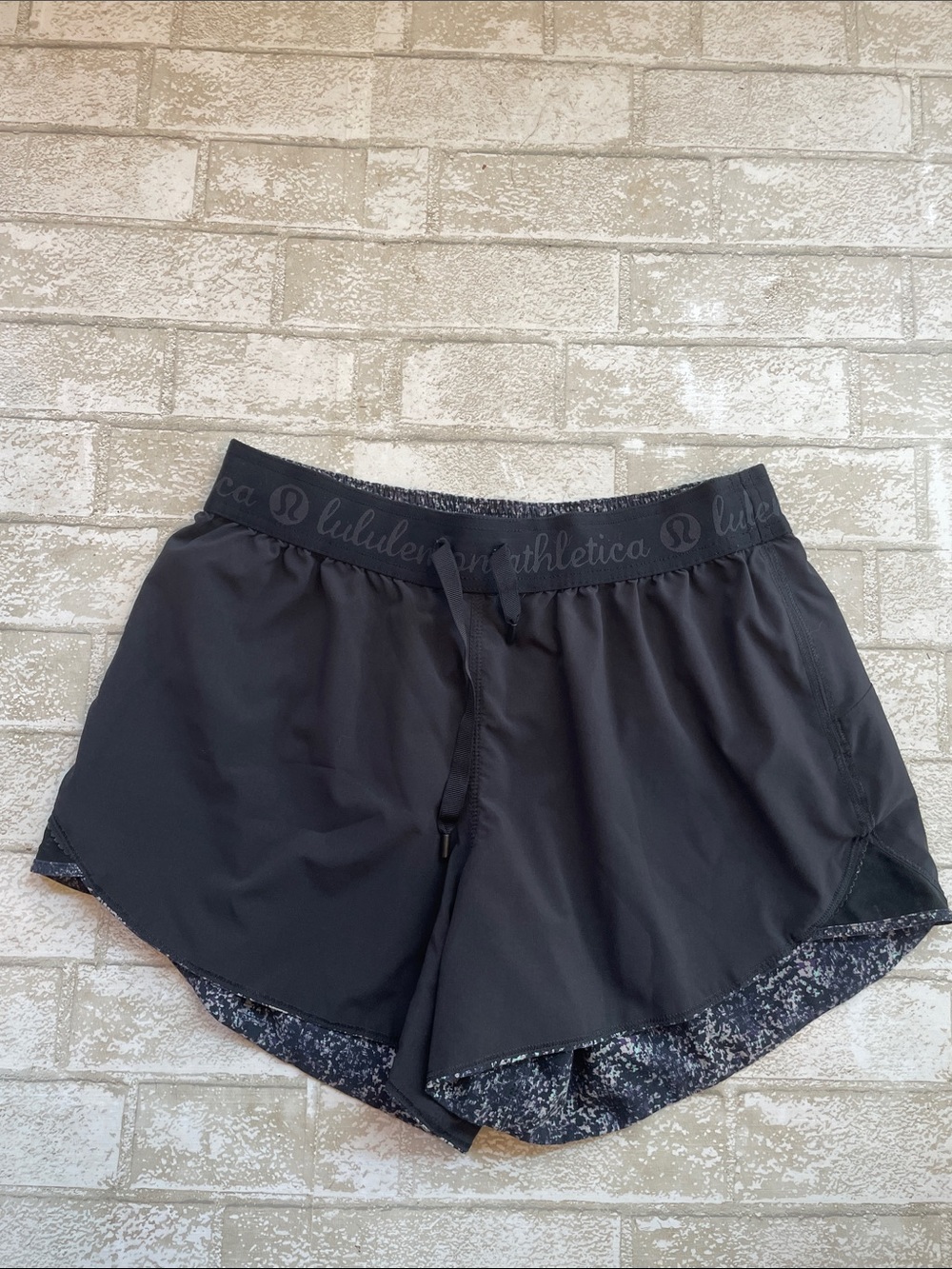 Lululemon choose a side reversible shorts size 10